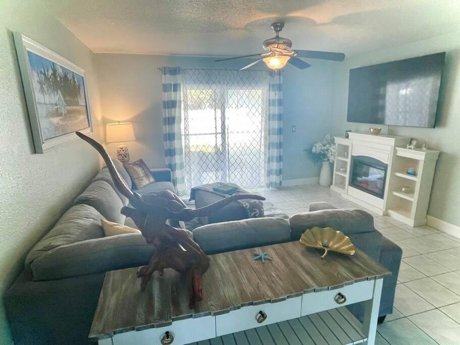 Sparkling 2Bed 1Bath Beach Home - Unit 214 Cocoa Beach Extérieur photo